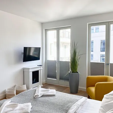 Pool Und Sauna Mit Meerblick, Direkt An Der Seebruecke - First 3 8 Apartmán