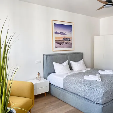 Pool Und Sauna Mit Meerblick, Direkt An Der Seebruecke - First 3 8