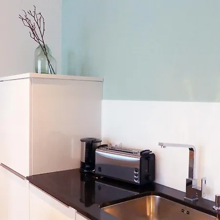 Pool Und Sauna Mit Meerblick, Direkt An Der Seebruecke - First 3 8 Sellin (Rugen)