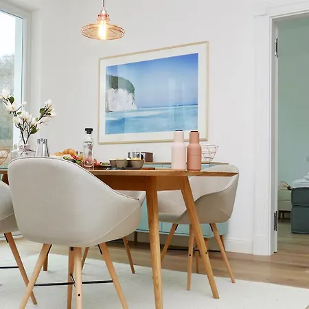 Pool Und Sauna Mit Meerblick, Direkt An Der Seebruecke - First 3 8 Apartmán Sellin (Rugen)