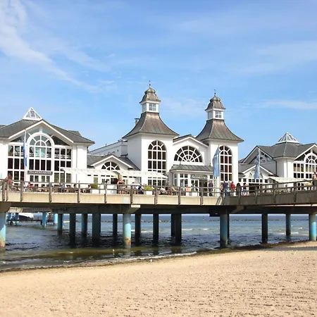 Pool Und Sauna Mit Meerblick, Direkt An Der Seebruecke - First 3 8 Apartmán